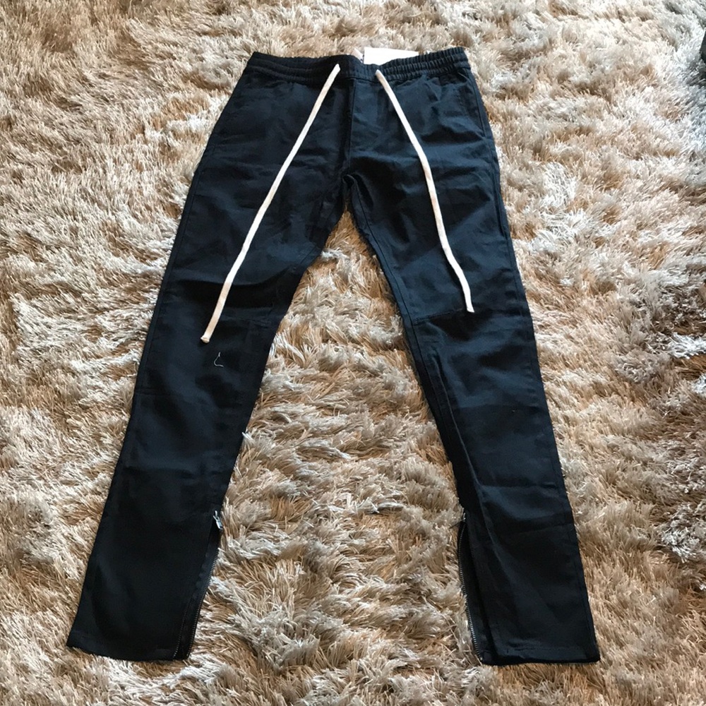 Men’s Black skinny fit pants